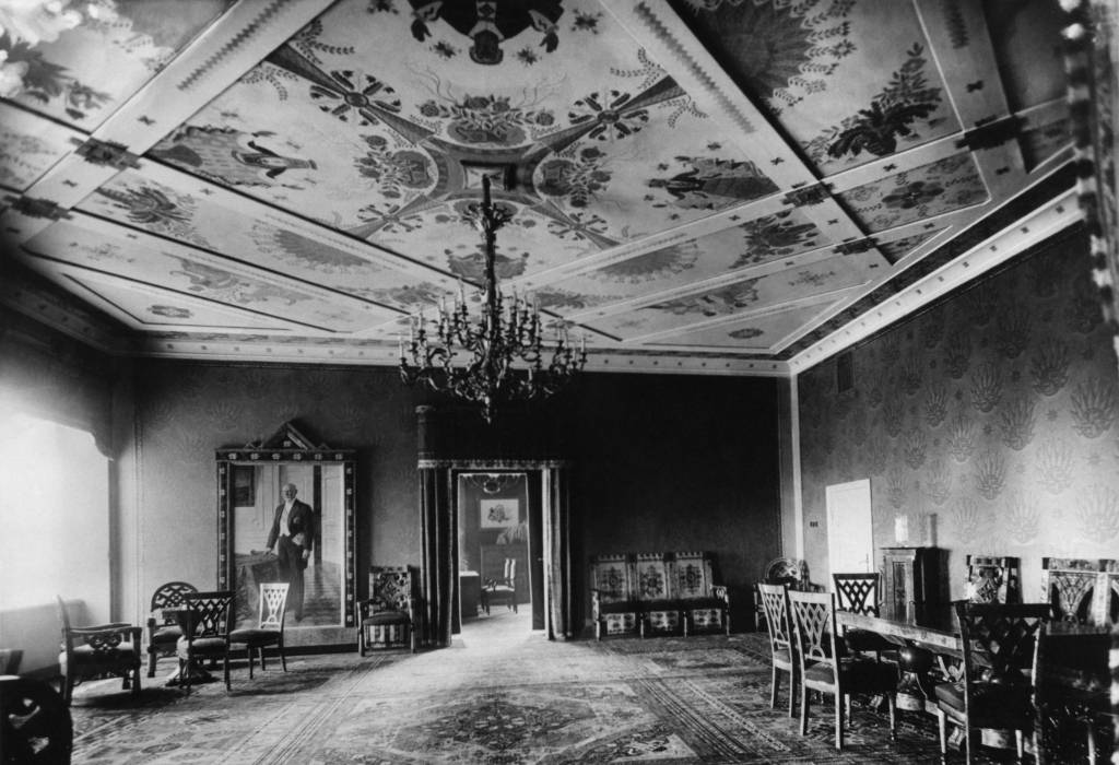 FOTO: Kā atdzimst Rīgas pils greznās zāles