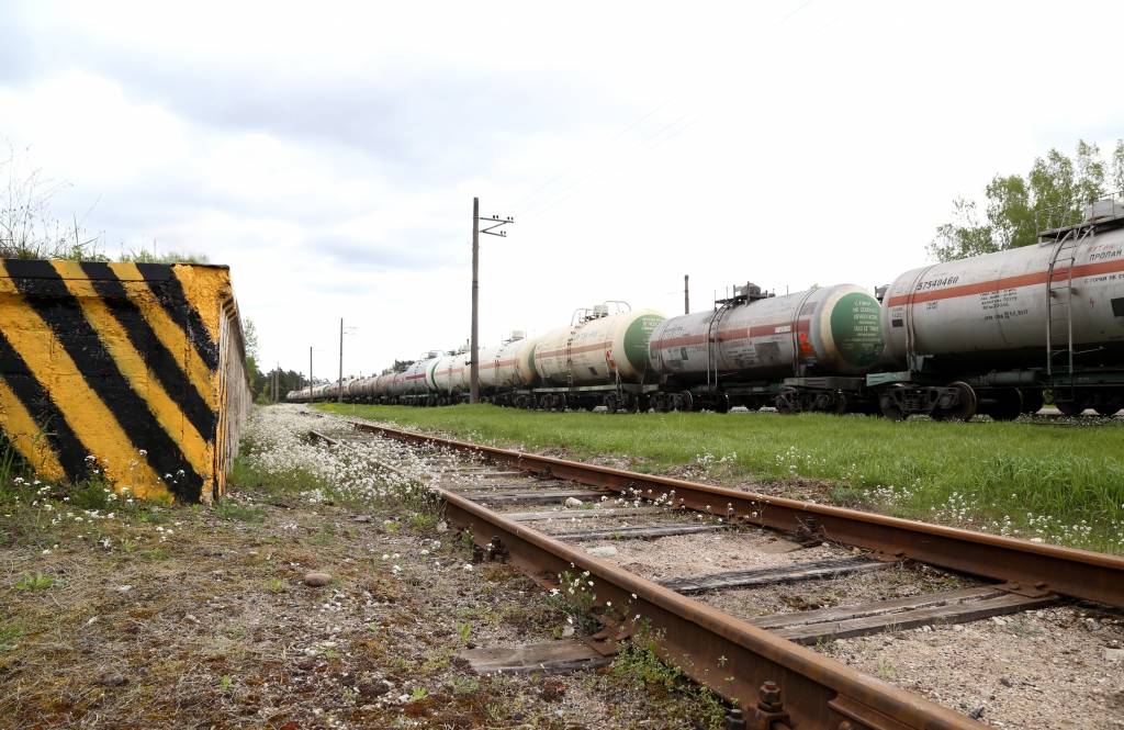 Papildināta - Krievija paziņo par sliežu ceļu remontu Latvijas virzienā, būtiski ietekmējot kravu pārvadājumus