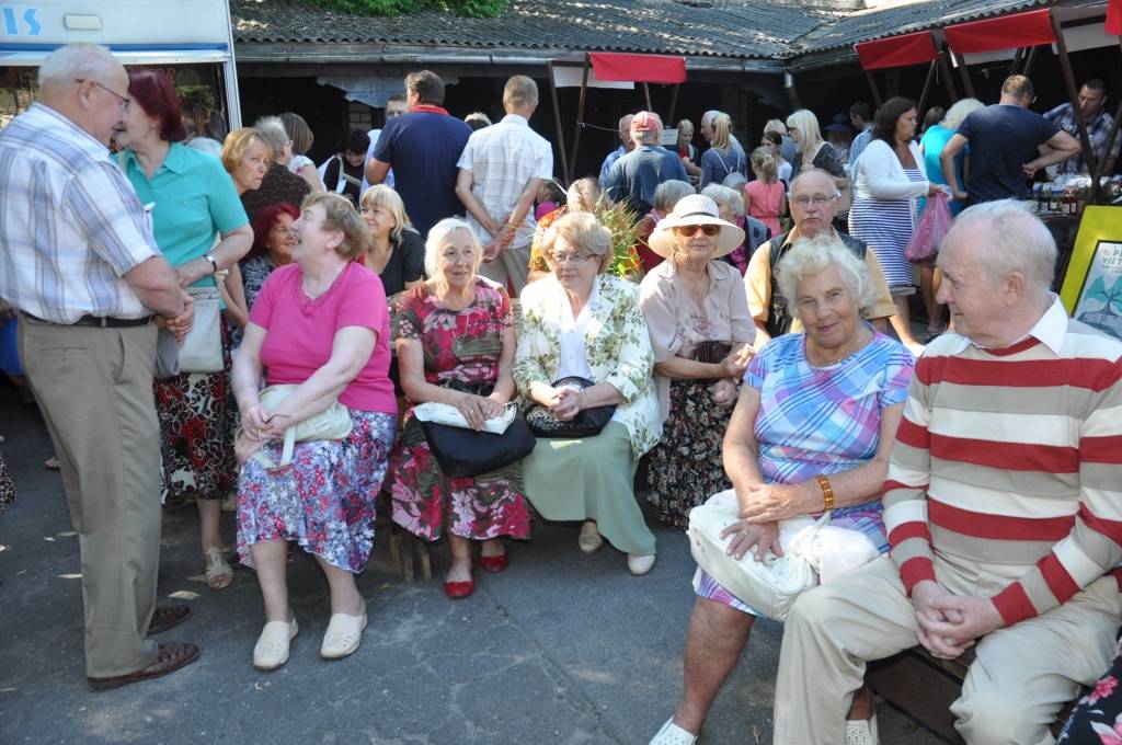 FOTO: Ceļ godā zivis