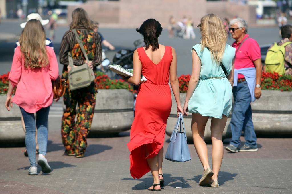 Dienas tēma: Jāturpina samazināt IIN 