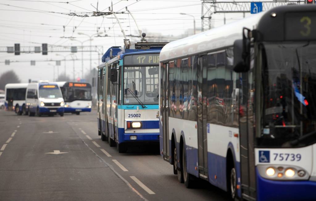 Rīgas satiksmei  par maldinošu reklāmu izvietošanu jāmaksā 6000 eiro sods 
