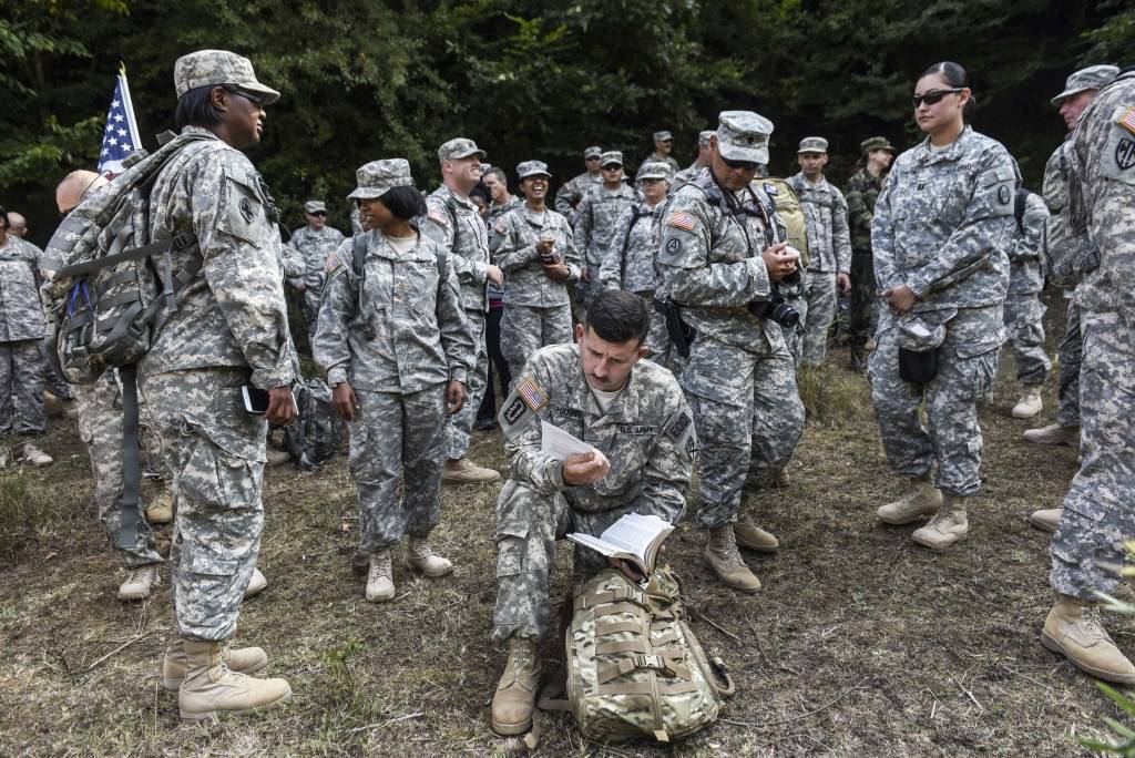 Austrumeiropieši novembra samitā Bukarestē pieprasīs lielāku NATO militāro klātbūtni