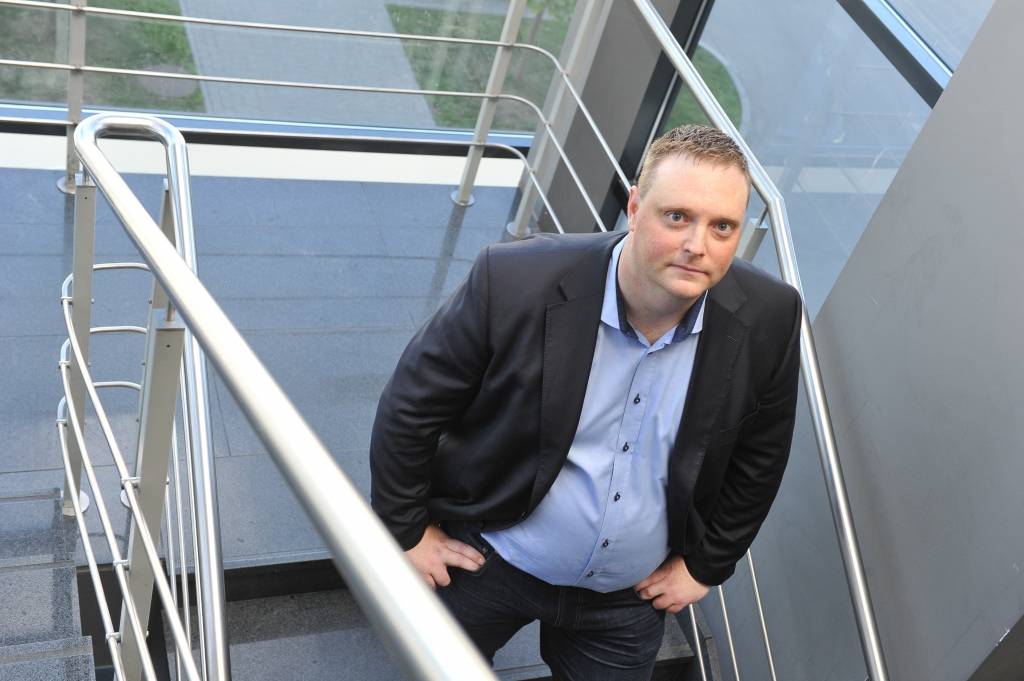 Servisa centri zelta vērtē 