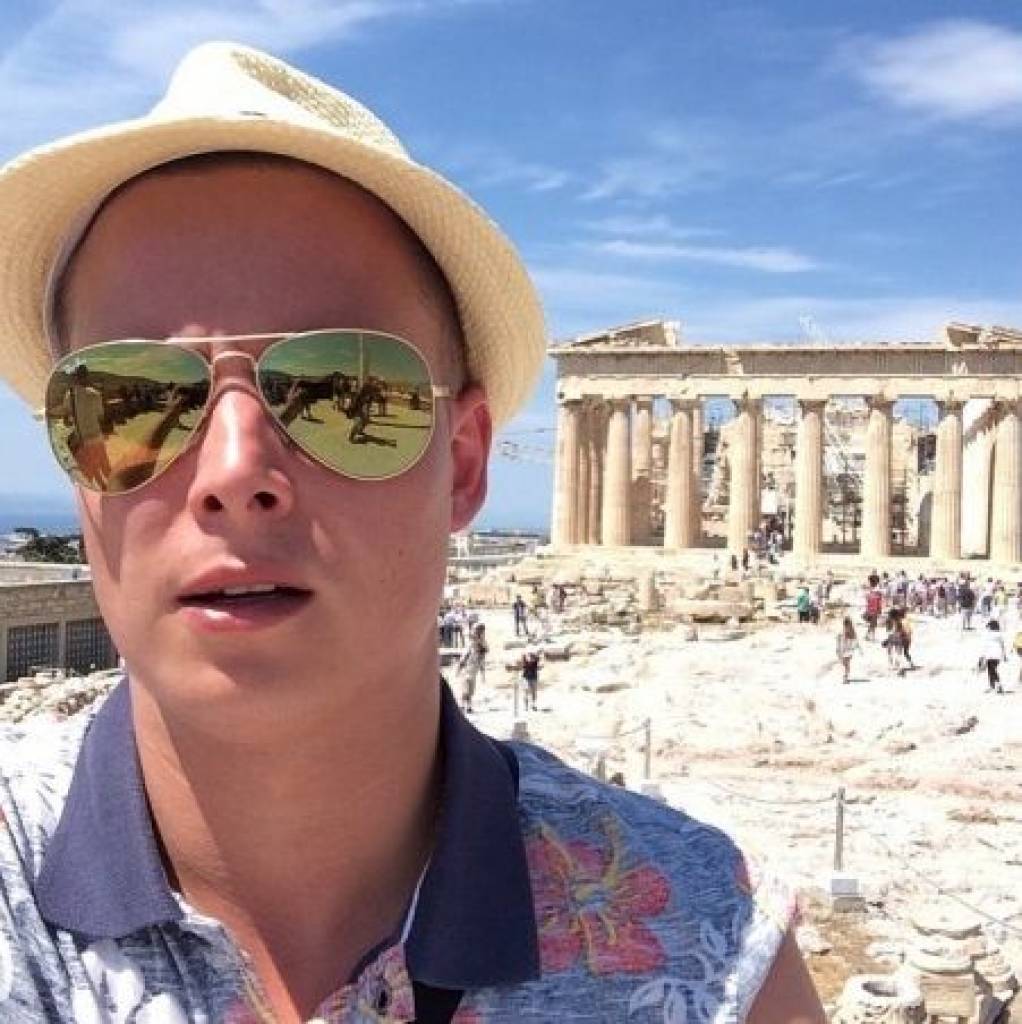 Līva Daiņa dēls Tomijs – jūrnieks 