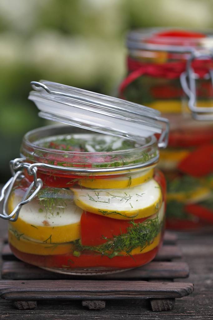 Tomāti ziemas krājumiem: 3 gardas receptes