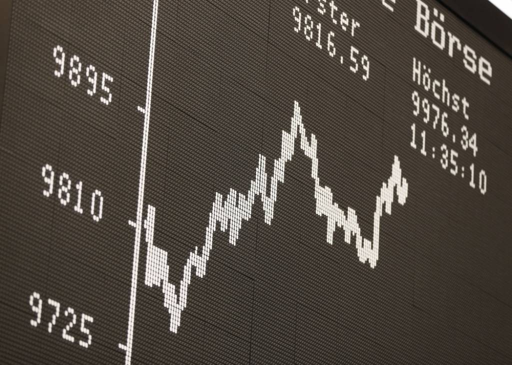 Eiropas akcijas atgūstas pēc sliktākās dienas kopš finanšu krīzes