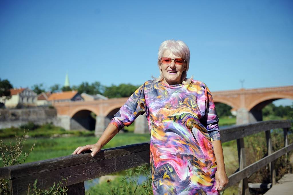 Biruta Gulbe par vecumu nedomā, mācās tango un dzīvo ar smaidu