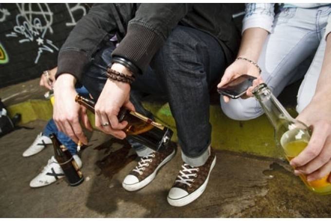 Zinību dienu "nosvin" ar krietnu alkohola devu