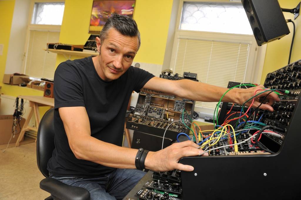 Mana pieredze: Ambīcijas mūzikas instrumentu ražošanā 