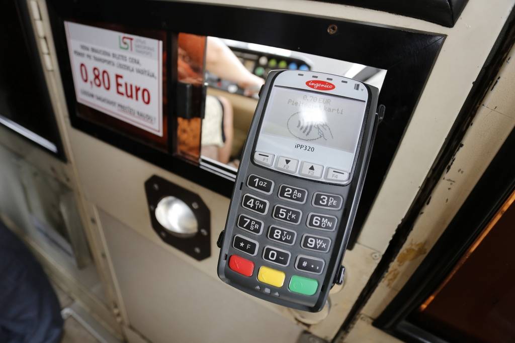 Bezkontakta maksājumu ieviešana nevedas 