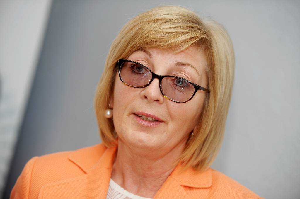 Konkurences sargsuņi spicēs ausis 