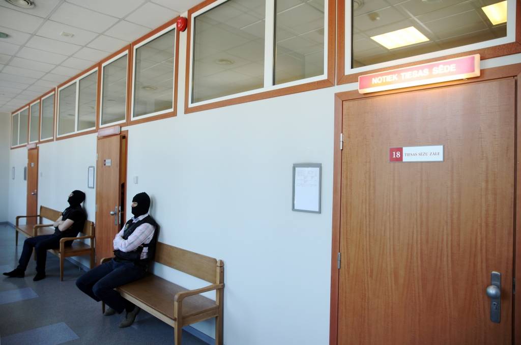 Rudens tiesu gaidās 