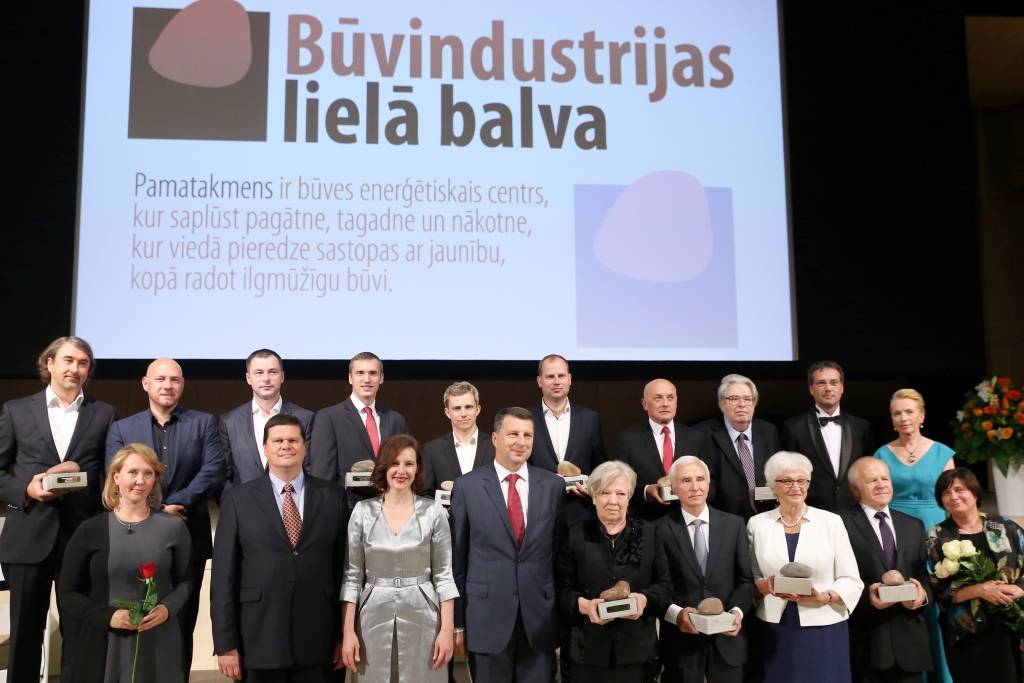 FOTO: Sadalītas Būvindustrijas lielās balvas