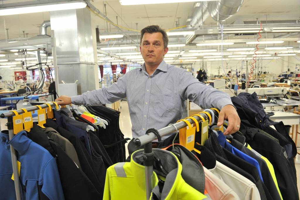 Kopj darba apģērba ražošanas tradīcijas 