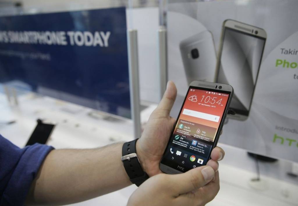 Pēc straujā akciju cenu krituma HTC izslēgts no Taivānas akciju biržas indeksa