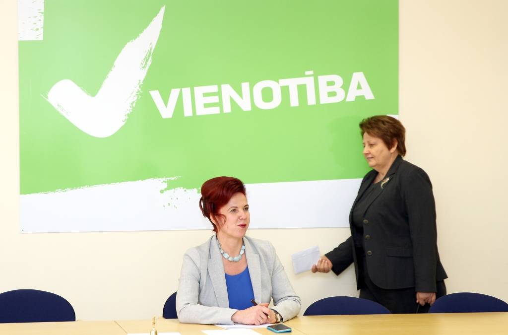 Āboltiņa neizslēdz Vienotības šķelšanos