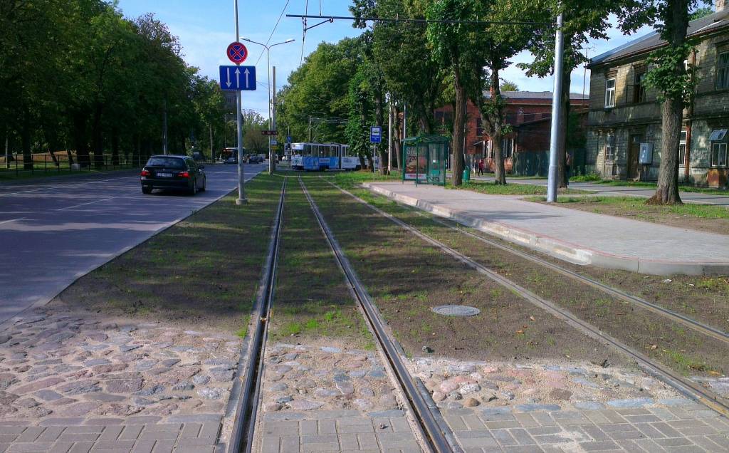 Pieņem ekspluatācijā vēl vienu atjaunotu esošās Liepājas tramvaja līnijas posmu