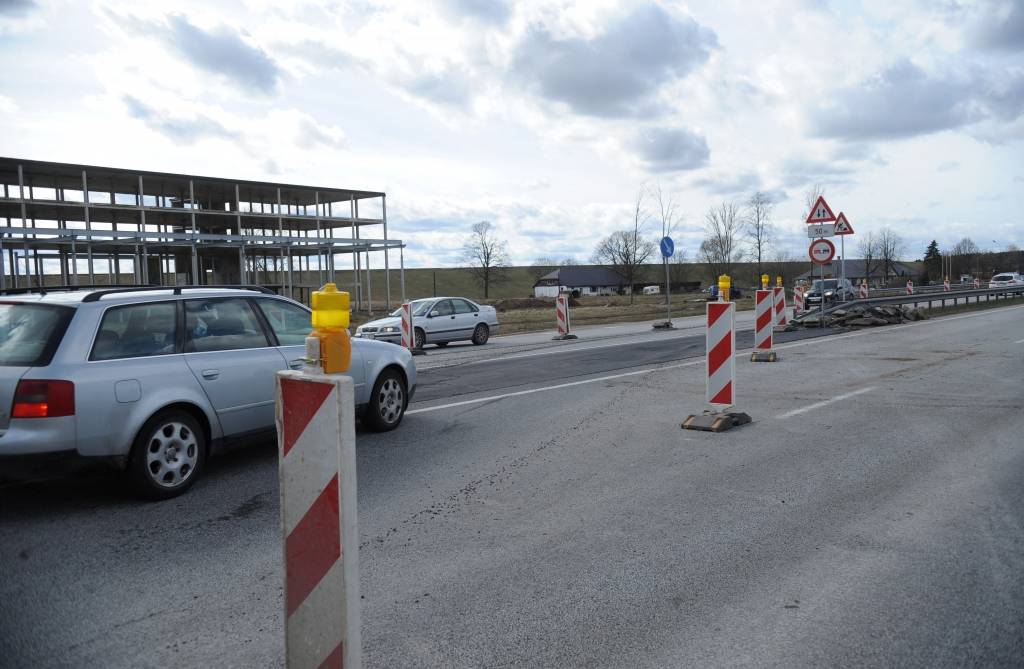 Nākamgad valsts un pašvaldību autoceļiem plāno atvēlēt 339 miljonus eiro