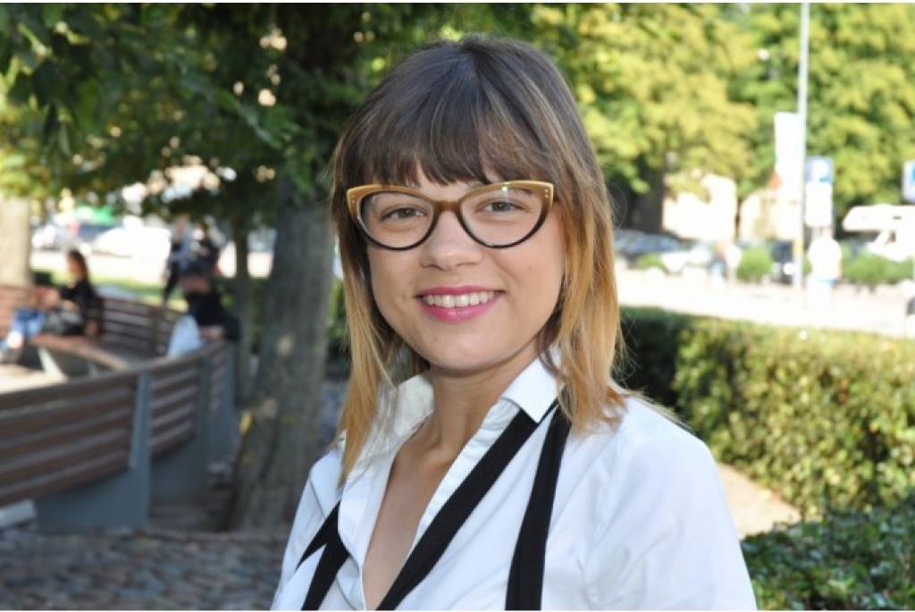 Izauklē apģērbu uzņēmumu Modista