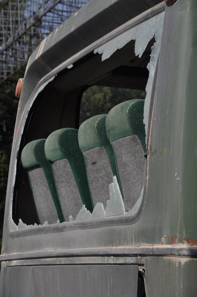 Liepājā avarē Grobiņas skolēnu autobuss