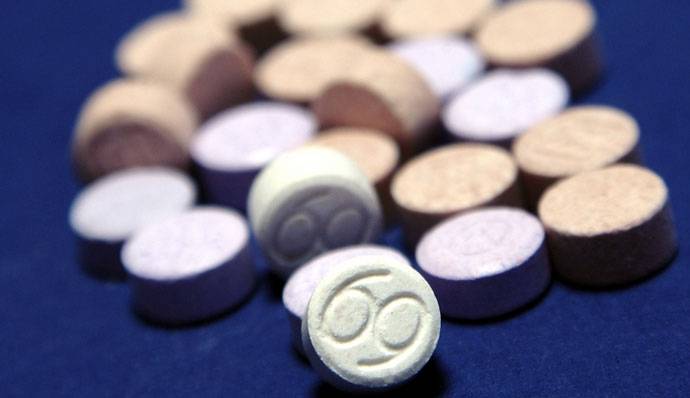 Aiztur jauniešus narkotiku reibumā