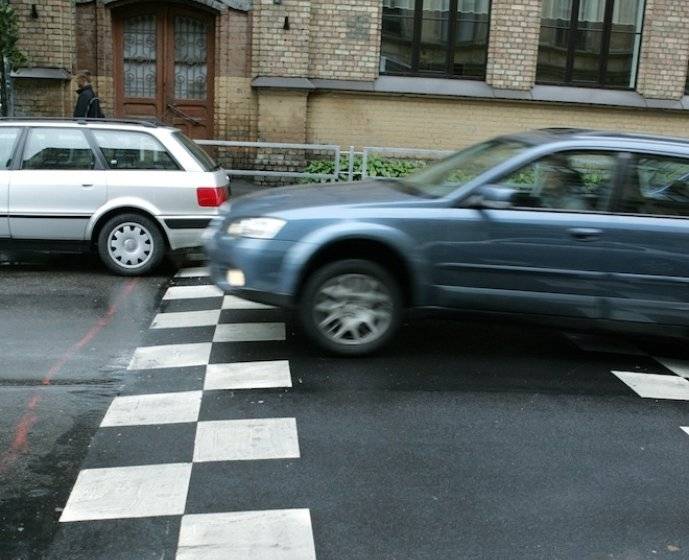 Uz brauktuvēm izbūvēs jaunus ātrumu ierobežojošos vaļņus