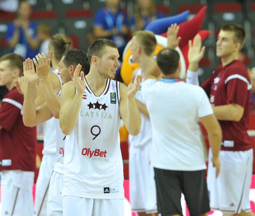 EČ basketbolā. Latvija - Grieķija 27:26 (rit 2.ceturtdaļa)