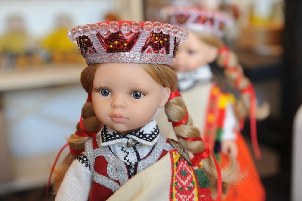 Latviešu etnogrāfiskajām lellēm būs savs veikals Vecrīgā