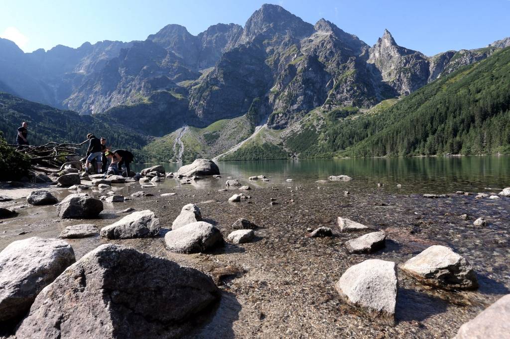 Papildināta - Slovākijā kalnos nosalušas divas sievietes no Latvijas