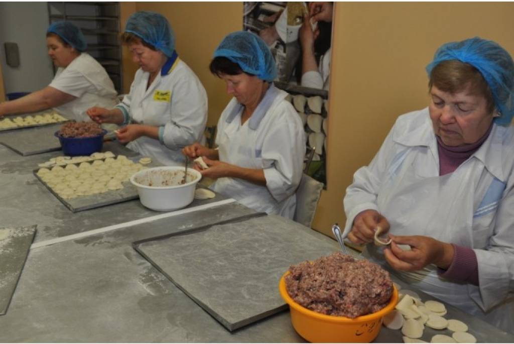 Piecpadsmit gadu auklēts bizness 