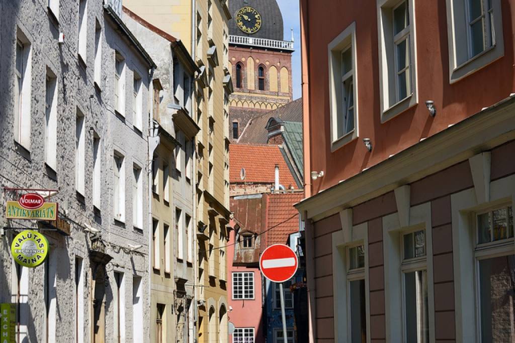 Ierobežos taksometru iebraukšanu Vecrīgā un piemēros gada nodevu 300 eiro apmērā