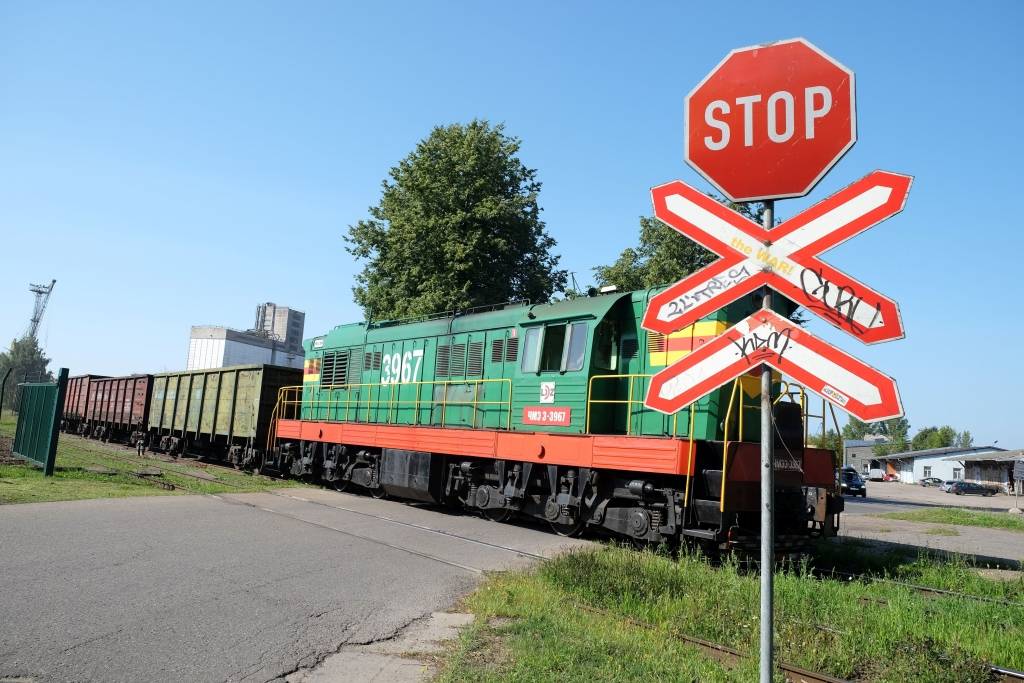 Tranzītā neziņa turpinās 