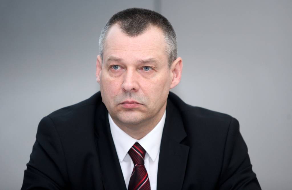 Uz dienesta izmeklēšanas laiku no amata atstādināts Muitas pārvaldes priekšnieks Kravalis