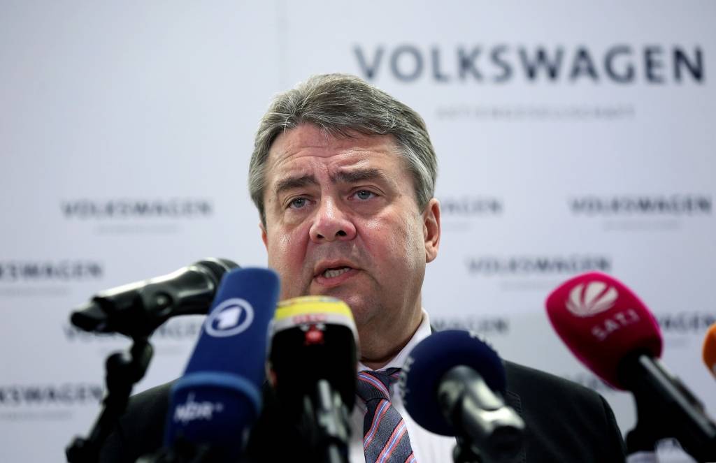 Vācijas vicekanclers nopeļ Bavāriju par draudiem iesūdzēt Merkeli