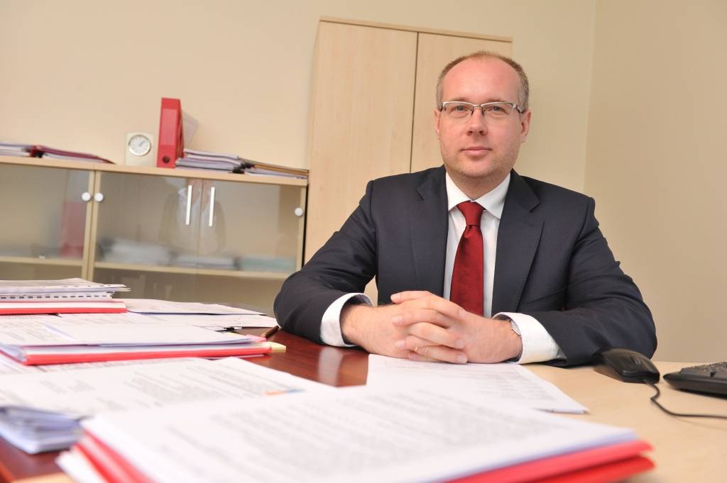 Administratori uzvedas labi
