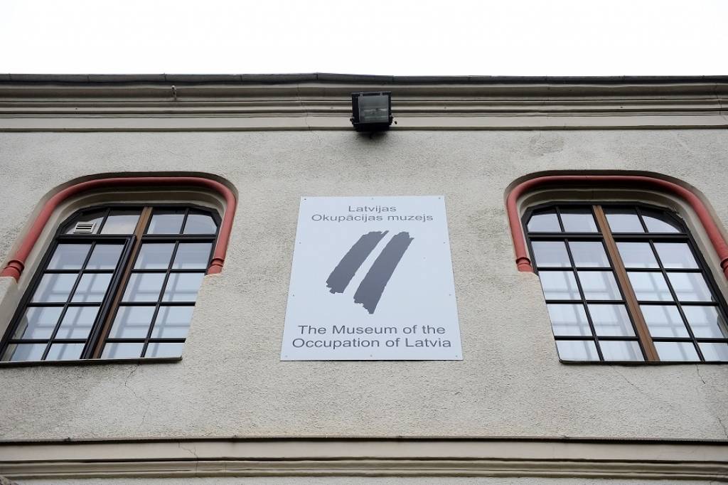Turpinās ieilgušās diskusijas par Okupācijas muzeja piebūvi