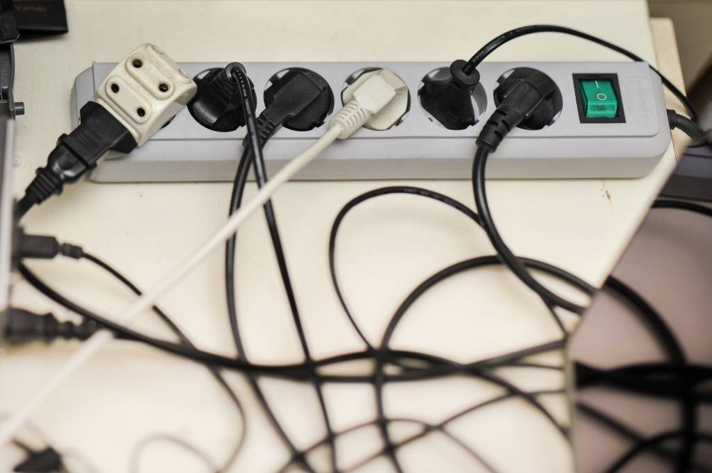 Elektrības tarifi pazemināsies par 6%-8%