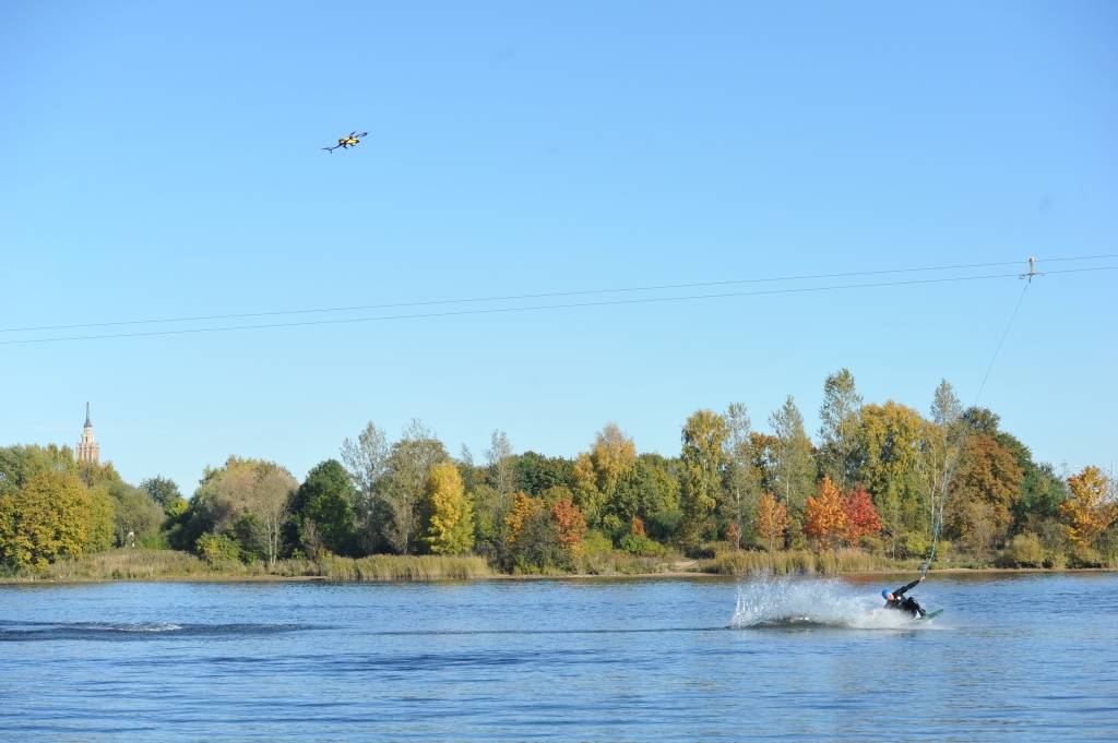 VIDEO: Skaties, kā filmē bezpilota lidaparāts AirDog