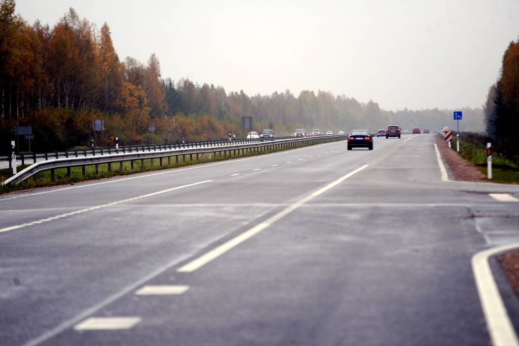 Traģiskā avārija uz Siguldas šosejas: Vainīgais šoferis iebrauca pretējā joslā