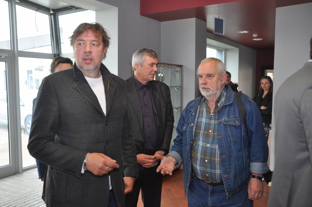 Pieņem ekspluatācijā Liepājas lidostu