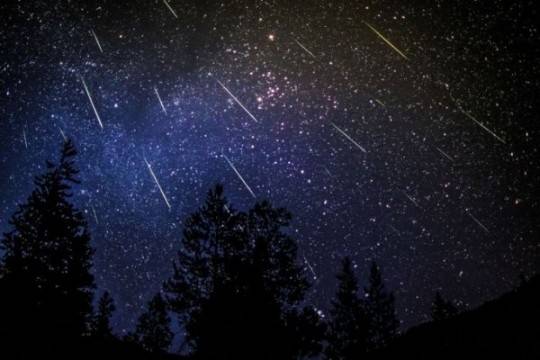 Novembrī debesīs gaidāma bagātīga meteoru plūsma