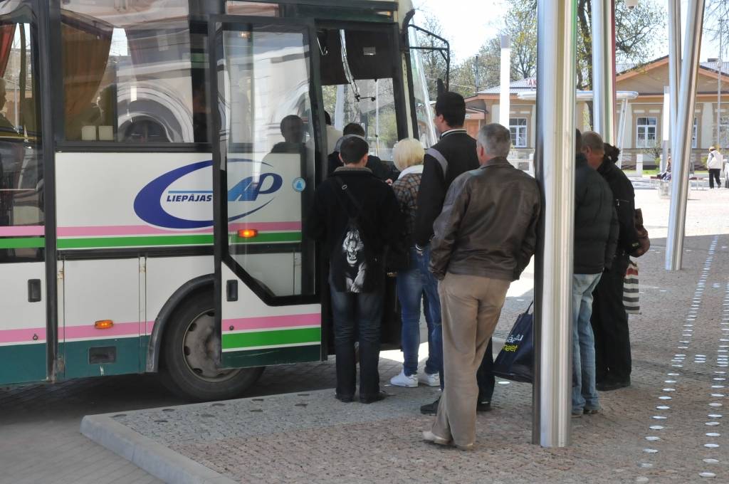 PAPILDINĀTS. Autobusu biļetēm mainījušās cenas; jaunās cenas uzzina tikai pērkot biļeti