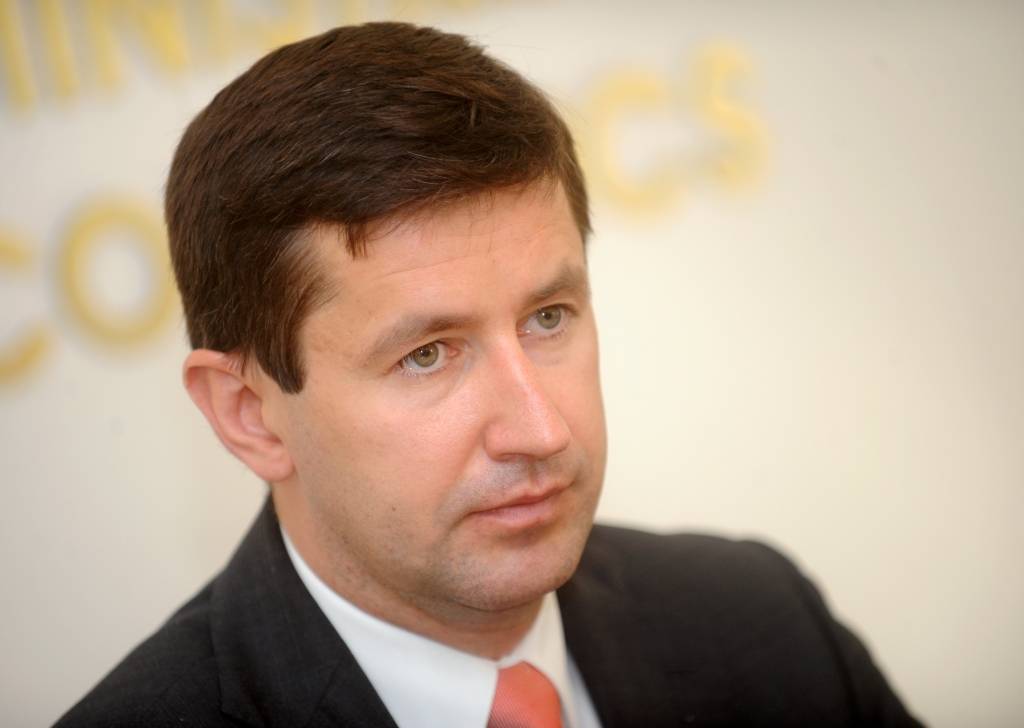 Papildināta - Vjačeslavs Dombrovskis: Ja valdība būtu izturējusi «spēli uz nerviem,» Citadeles pārdošanas cena būtu augstāka