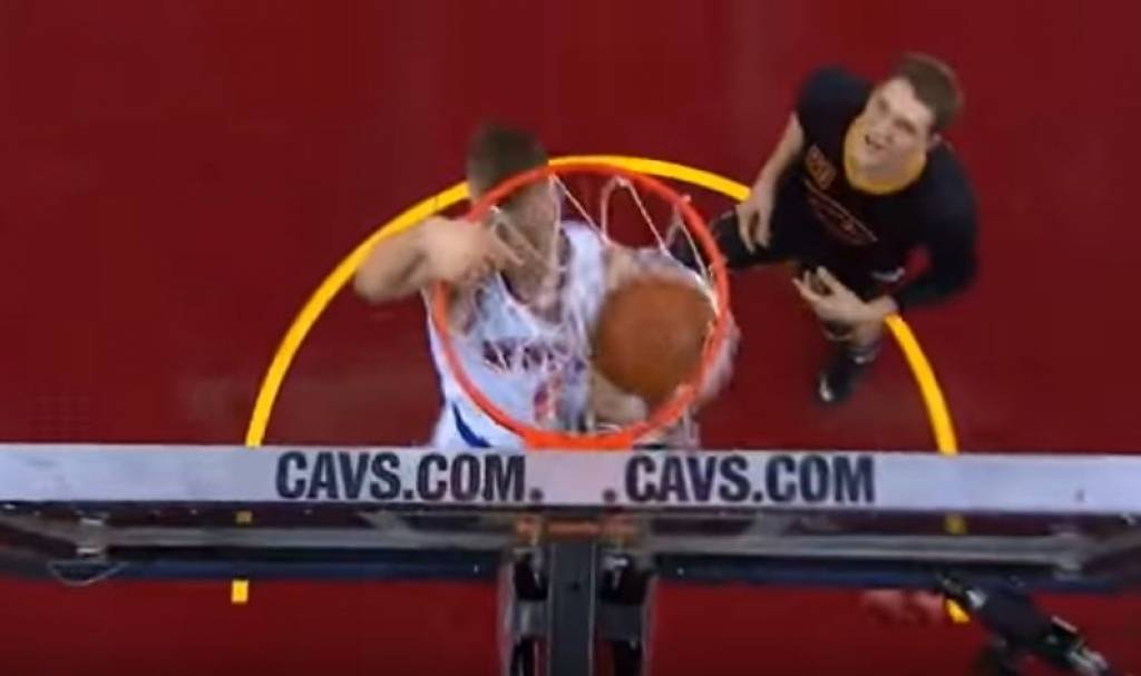 VIDEO: Porziņģa spilgtākās epizodes spēlē ar NBA vicečempioniem Cavaliers