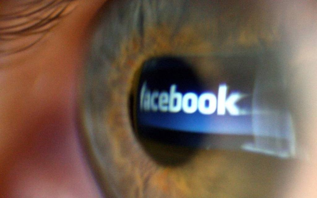 Facebook kapitalizācija pāri 300 miljardiem