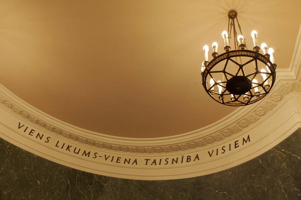 Dienas tēma: Ministrijas strauji  «pieņemas svarā» 