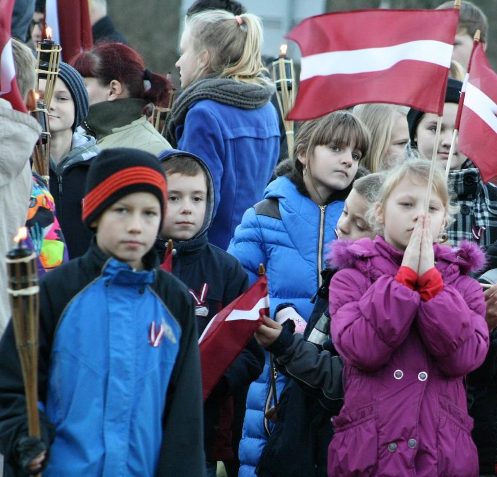 Priekules novadā svētku nedēļu noslēgs koru koncerts "Skani, dziesma, Latvijai!"