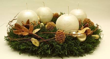 Nīcā jaunieši gatavos Adventes vainagus