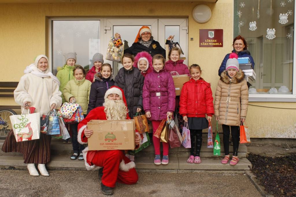 Rūķupes Rūķi arī šogad aicina piepildīt "Lielo Dāvanu maisu"