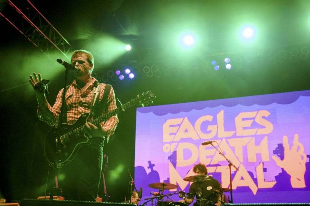 Eagles of Death Metal vēlas atgriezties Parīzes klubā Bataclan